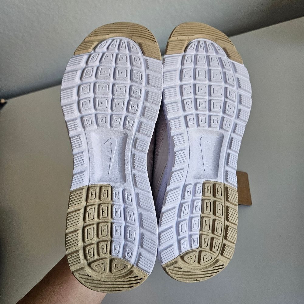 NWT Nike | Air Max Nuaxis Sanddrift Grain White Sneaker Shoes, Womens 9 - Picture 9 of 10
